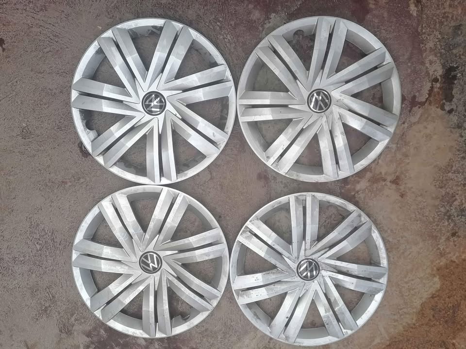 Volkswagen Polo wheel caps