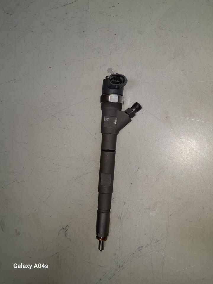 HYUNDAI H1 2.5 INJECTOR (D4CB BOSCH) FOR SALE - Private Seller HYUNDAI H1 2.5 INJECTOR (D4CB BOSCH) FOR SALE - Private Seller