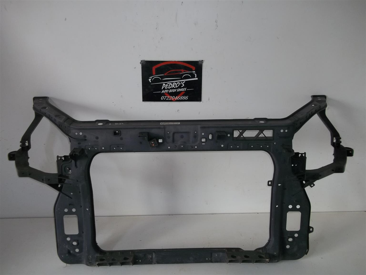 Kia Soul radiator support cradle - Private Seller Kia Soul radiator support cradle - Private Seller
