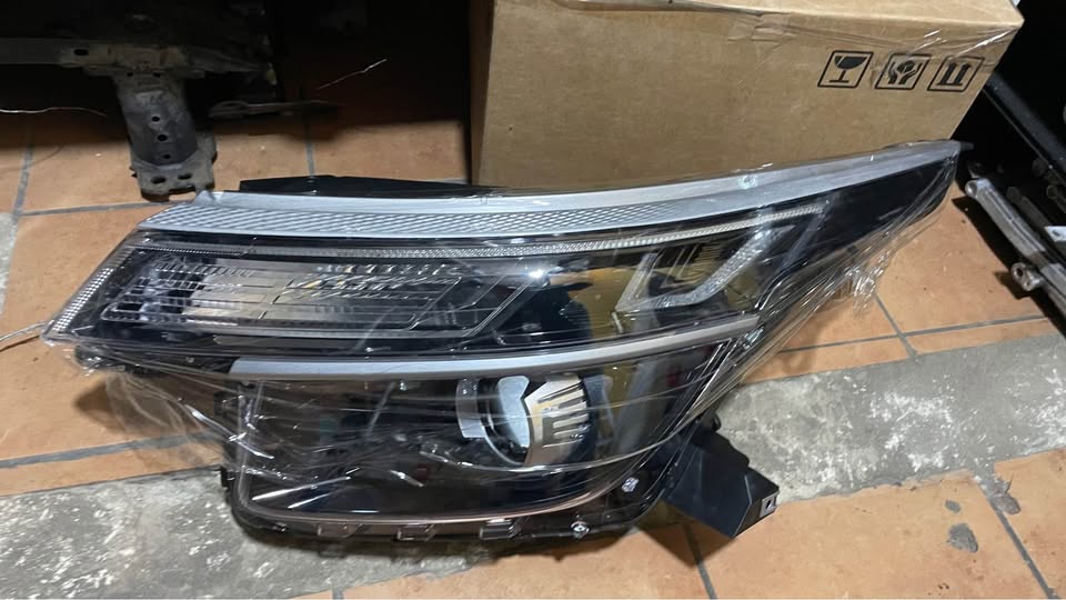 Kia Seltos LED HEADLIGHT - Private Seller