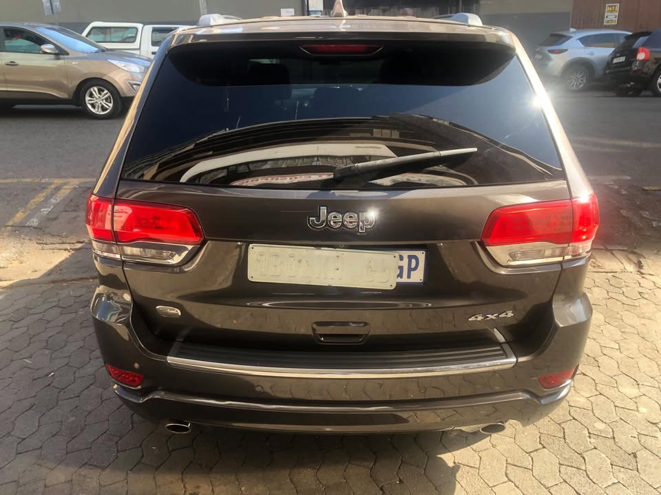 2014 Jeep grand cherokee v6 4x4