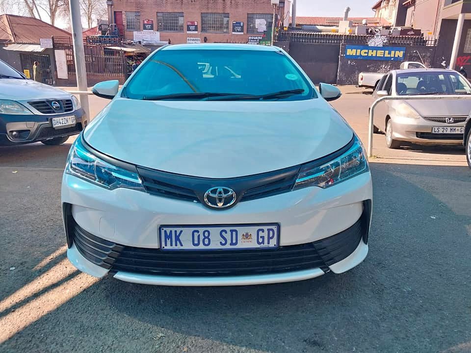 2021 TOYOTA COROLLA QUEST 1.8 75 000KM WHITE COLOR AUTOMATIC PETROL