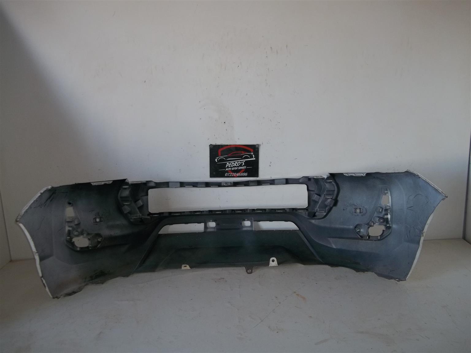 Toyota Hilux '21-'25 front bumper - Private Seller Toyota Hilux '21-'25 front bumper - Private Seller