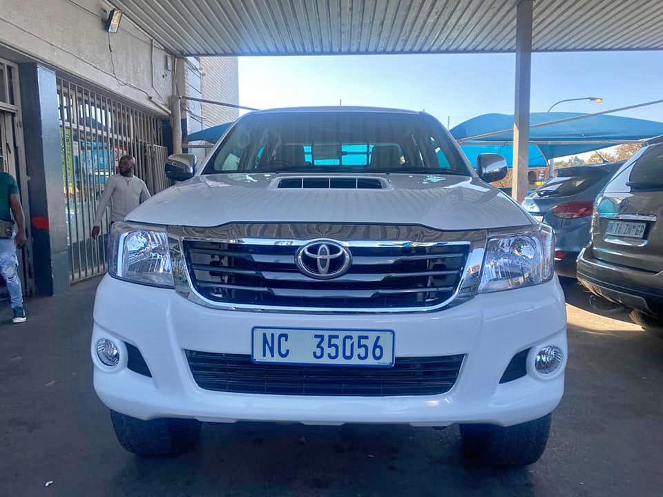 2011 TOYOTA HILUX 3.0D4D 4X4 DOUBLE CAB AUTOMATIC