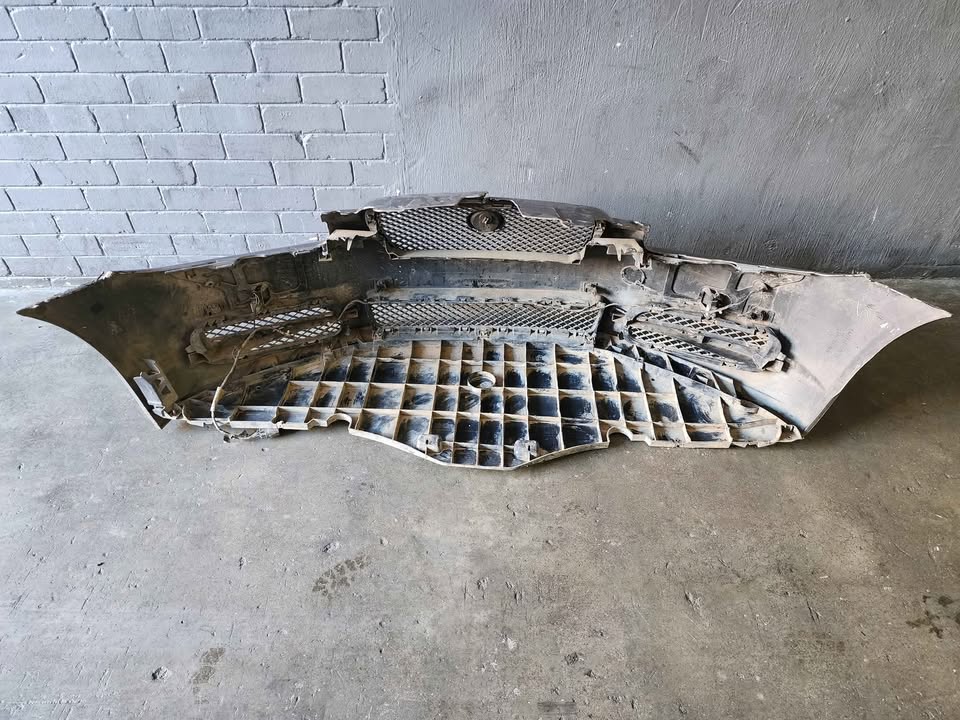JAGUAR XF FRONT BUMPER 08-11 - Private Seller