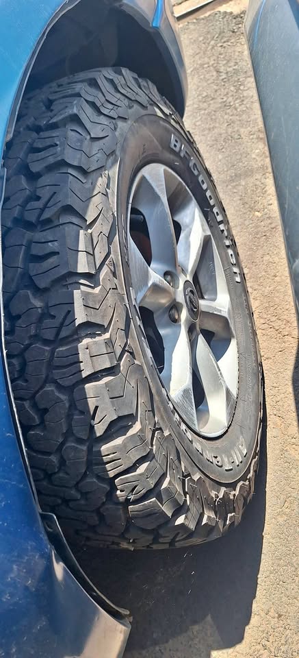 Nissan navara mags and tyres available