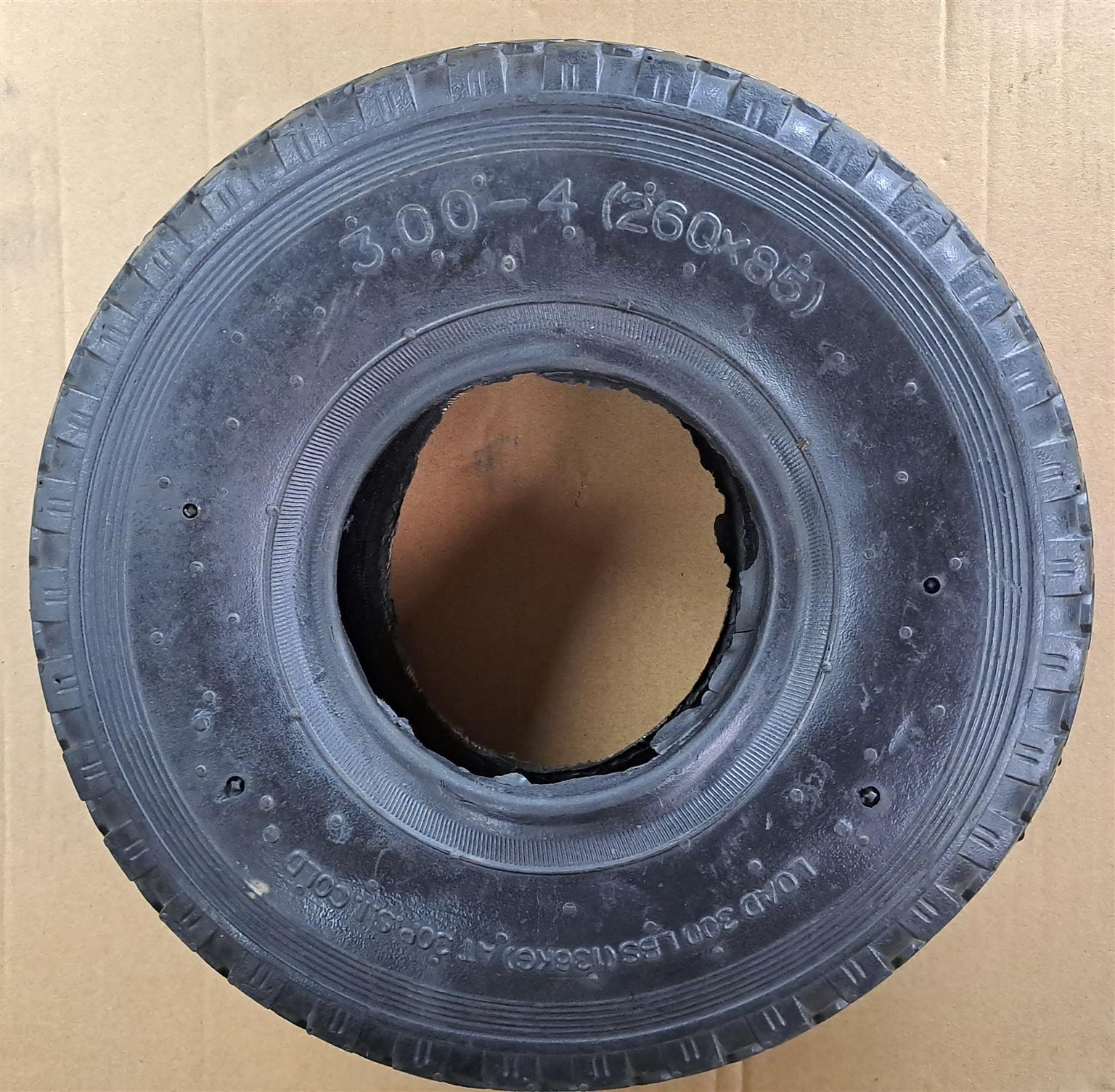 Tyre 3.00 – 4 (260×85). Liad 300 LBS (136kg) at 30P.S.I. Cold. Suitable for quad