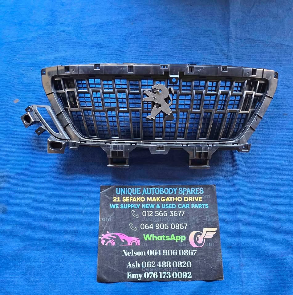 Peugeot Landtrek Main Front Bumper Grill Peugeot Landtrek Main Front Bumper Grill