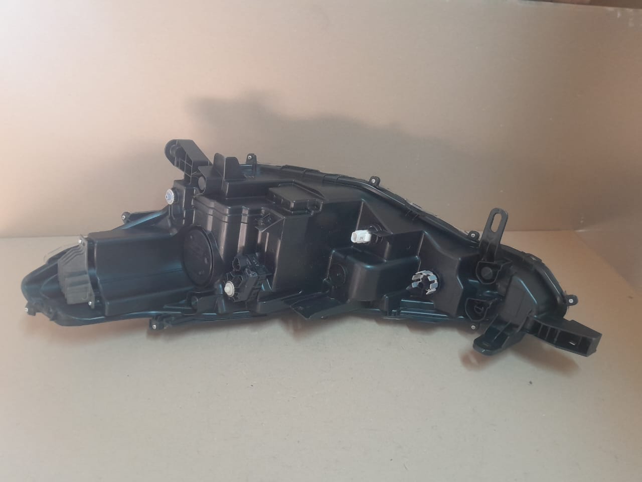 2021-2023 TOYOTA COROLLA CROSS RIGHT SIDE HEADLIGHT FOR SALE - Private Seller 2021-2023 TOYOTA COROLLA CROSS RIGHT SIDE HEADLIGHT FOR SALE - Private Seller