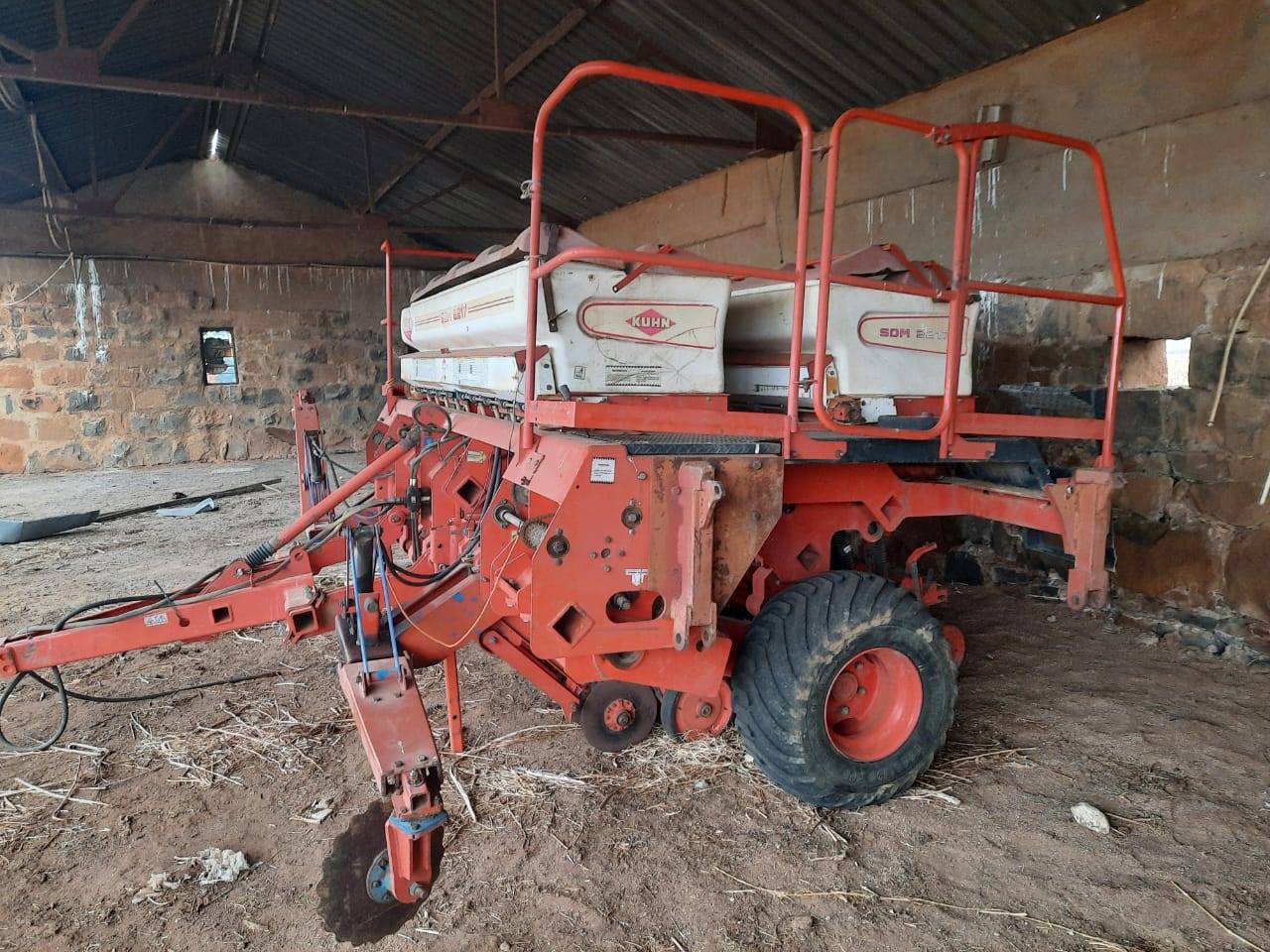 Kuhn Stem 2117 8 ry No Till Koring Planter | Junk Mail Marketplace