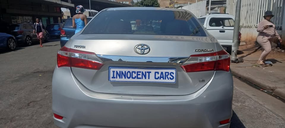 2015 TOYOTA COROLLA PRESTIGE 1.6 MANUAL TRANSMISSION.. SILVER COLOUR.. WITH 92000KM