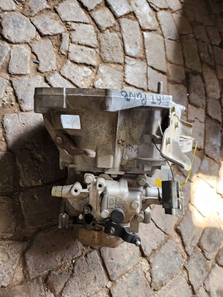 Fiat Punto gearbox 5 speed for petrol - Private Seller