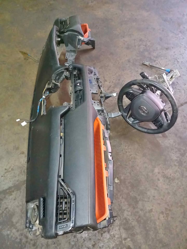 Toyota rav4 complete airbags set new shape 2020 to 2023 Toyota rav4 complete airbags set new shape 2020 to 2023