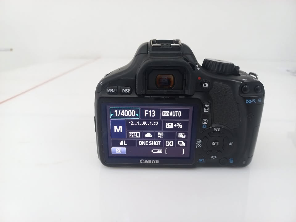 Canon EOS 550D Camera and Canon EF-S 17-85mm f/4-5.6 IS USM Lens