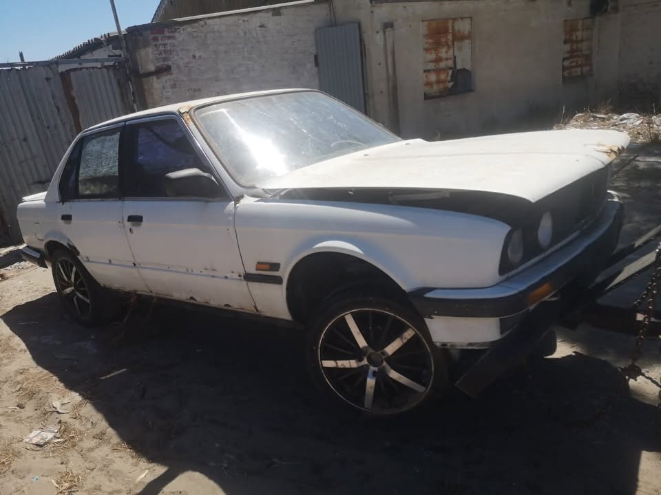 BMW E30 325i SPARES - Private Seller