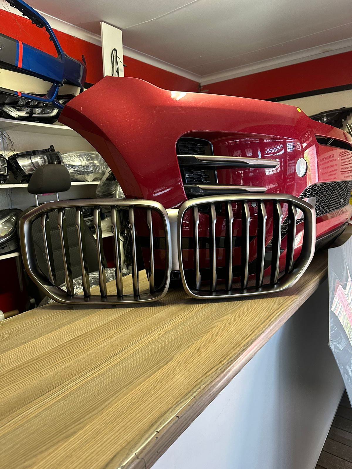 2021 BMW X5 MAIN GRILL WITH CAMERA HOLE AVAILABLE FOR SALE - Private Seller 2021 BMW X5 MAIN GRILL WITH CAMERA HOLE AVAILABLE FOR SALE - Private Seller