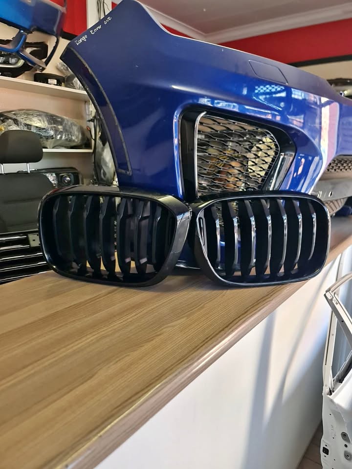 2020 BMW GO1 X3/X4 FRONT MAIN GRILL BLACK EDITION FOR SALE SUPER CLEAN - Private Seller 2020 BMW GO1 X3/X4 FRONT MAIN GRILL BLACK EDITION FOR SALE SUPER CLEAN - Private Seller