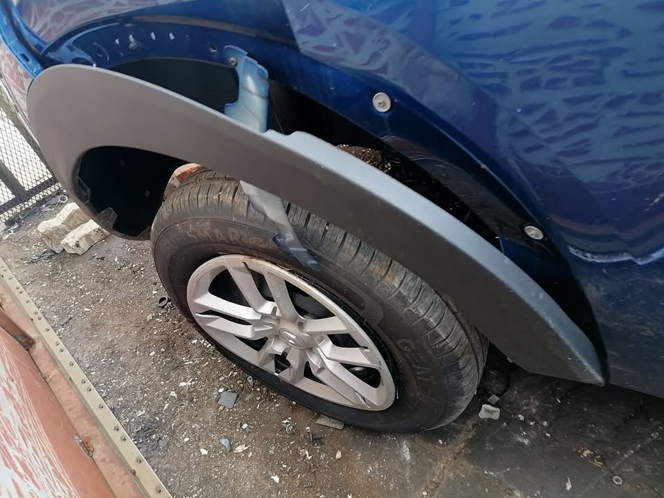 RENAULT TRIBER STROPPING FOR SPARES - Private Seller RENAULT TRIBER STROPPING FOR SPARES - Private Seller