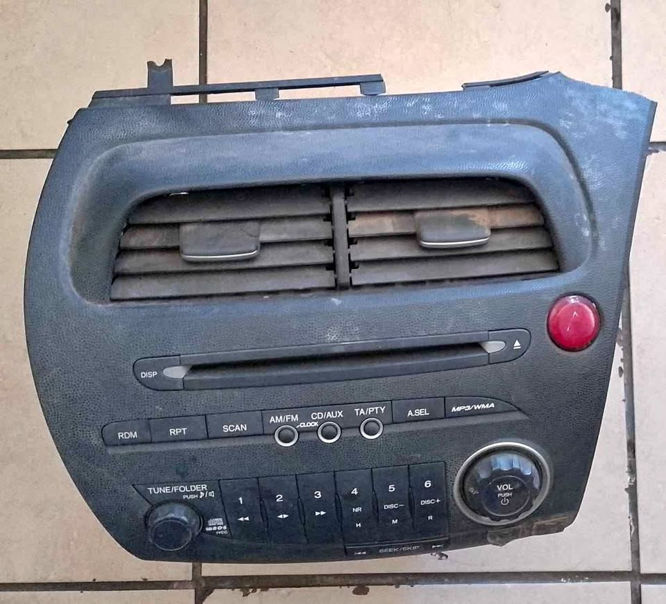 HONDA CIVIC MK RADIO CD STEREO HEAD UNIT - Private Seller