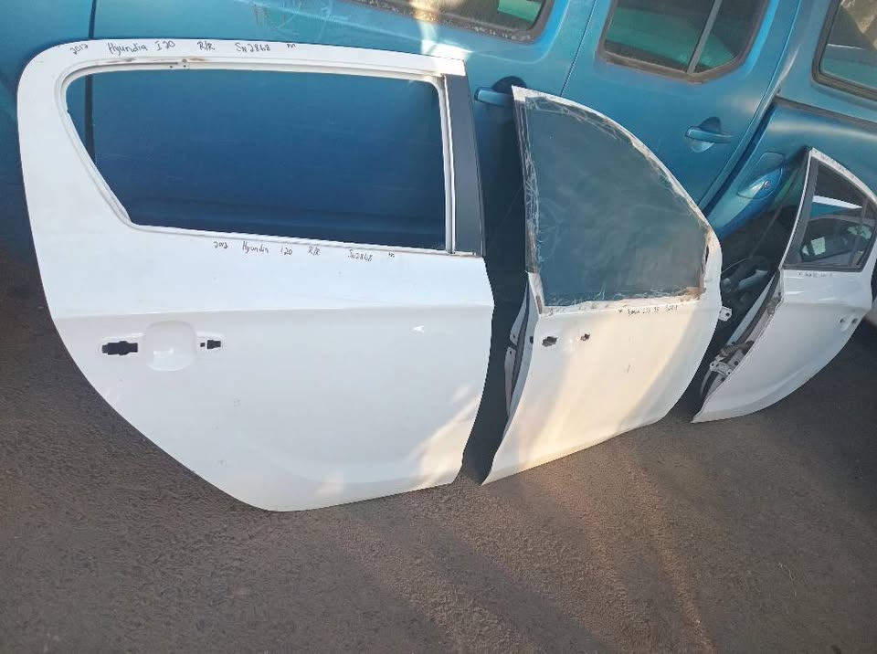 2012 Hyundai i20 doors for sale @ circle 7 used parts my number WhatsApp or cell
