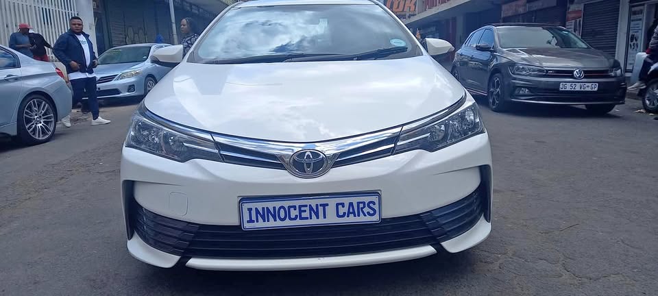 2017 TOYOTA COROLLA PRESTIGE 1.6 PETROL, MANUAL, WHITE COLOUR
