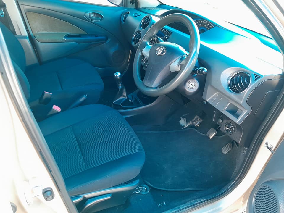 2015 TOYOTA ETIOS 1.5 SX SPRINT SEDAN MANUAL