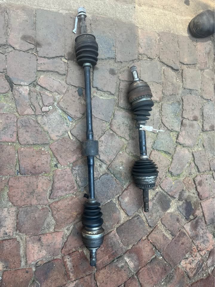 Opel Gamma Cv shafts Available Call Or Whatspp - Private Seller