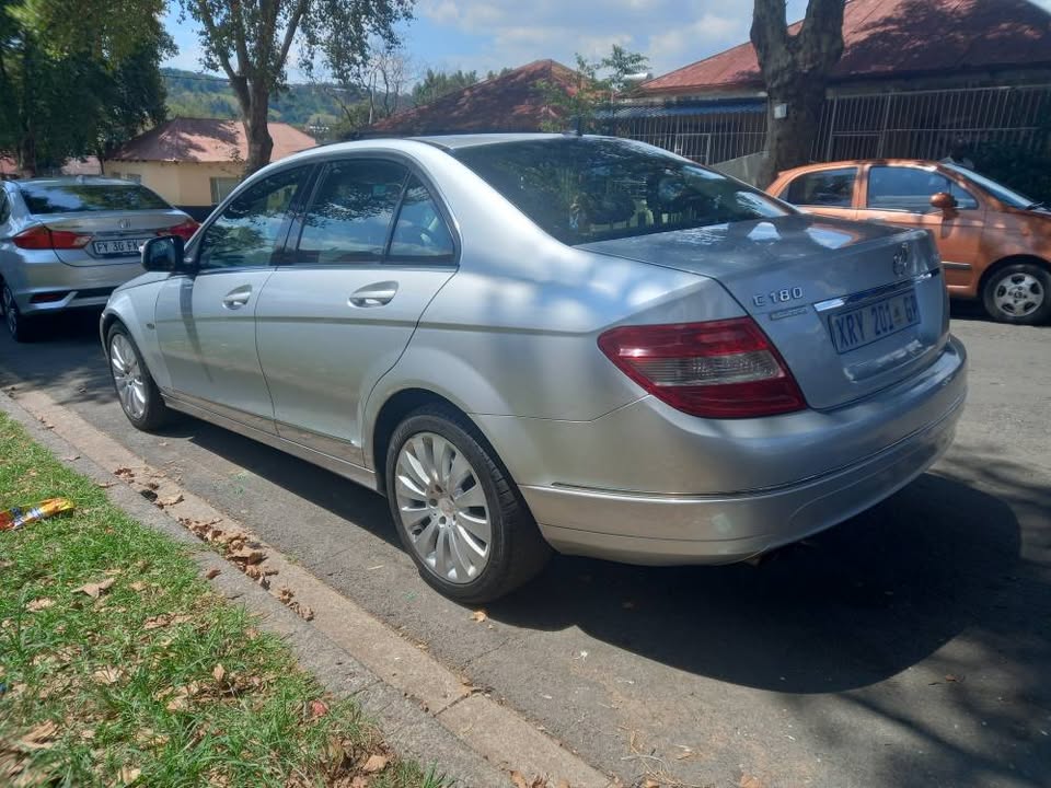 ACCIDENT FREE 2008 Mercedes Benz C180, Manual, Silver Color, 211000kms