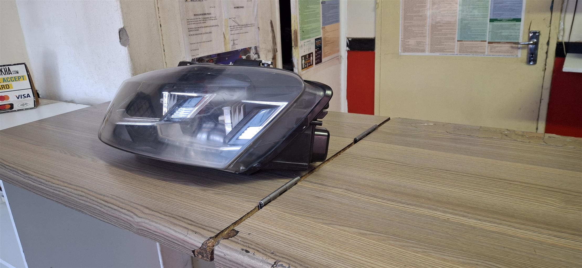 2018 VW POLO 7 HEADLIGHT LEFTSIDE FOR SALE IN GOOD CONDITION - Private Seller 2018 VW POLO 7 HEADLIGHT LEFTSIDE FOR SALE IN GOOD CONDITION - Private Seller
