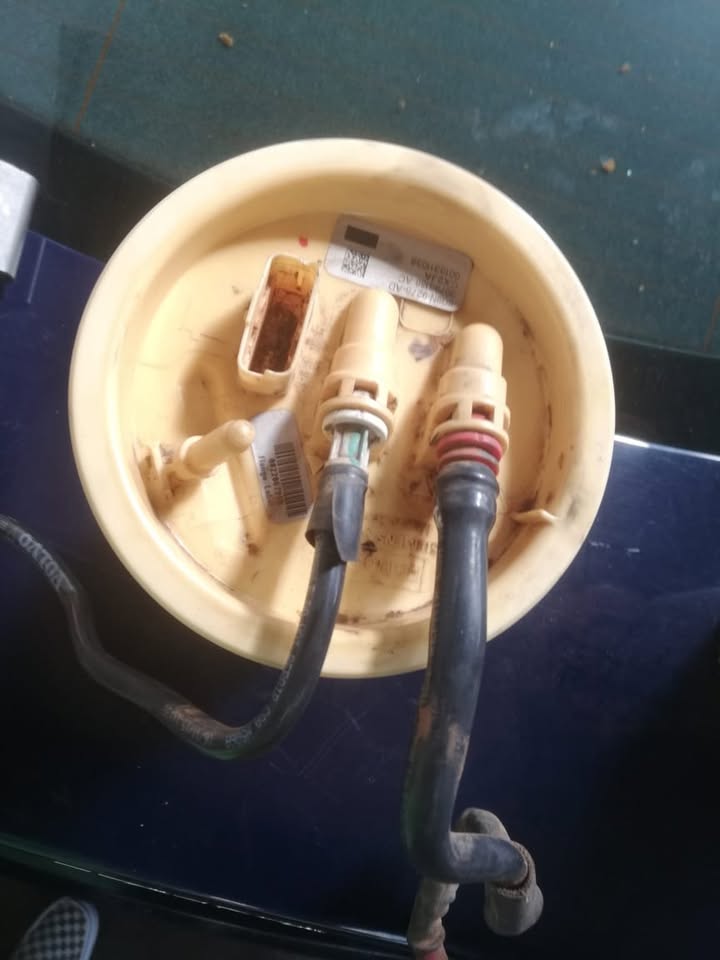 Volvo S60 T3/T4 2012 Fuel Pump For Sale - Private Seller Volvo S60 T3/T4 2012 Fuel Pump For Sale - Private Seller