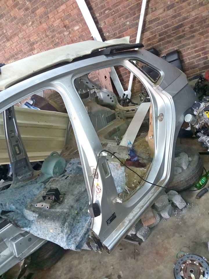 Vw polo 8 shell for stripping - Private Seller Vw polo 8 shell for stripping - Private Seller