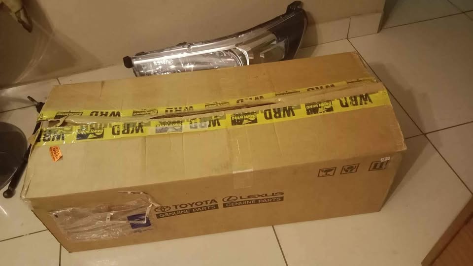Brand new Original Headlight for Toyota Hilux Gd - Private Seller