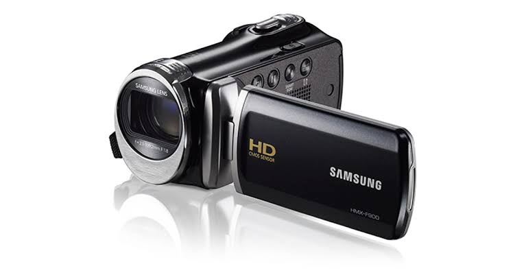 Samsung HMX-F900 Camcorder and Camera. Samsung HMX-F900 Camcorder and Camera.