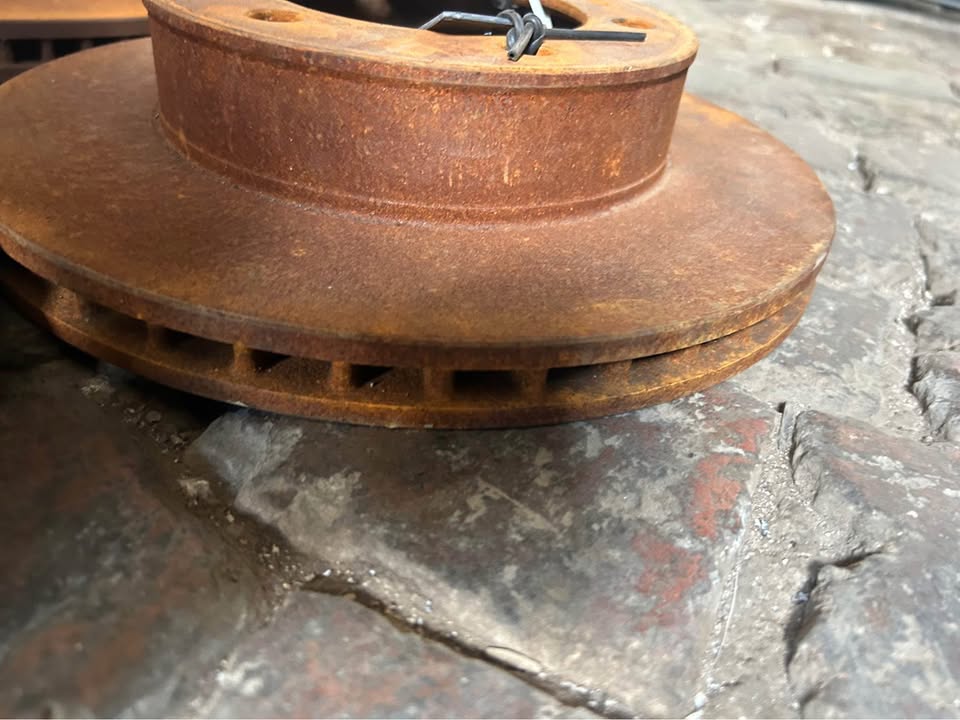 Toyota Hilux D4D Brake Discs For Sale @Circle 7 Used Parts Call or WhatsApp - Private Seller Toyota Hilux D4D Brake Discs For Sale @Circle 7 Used Parts Call or WhatsApp - Private Seller