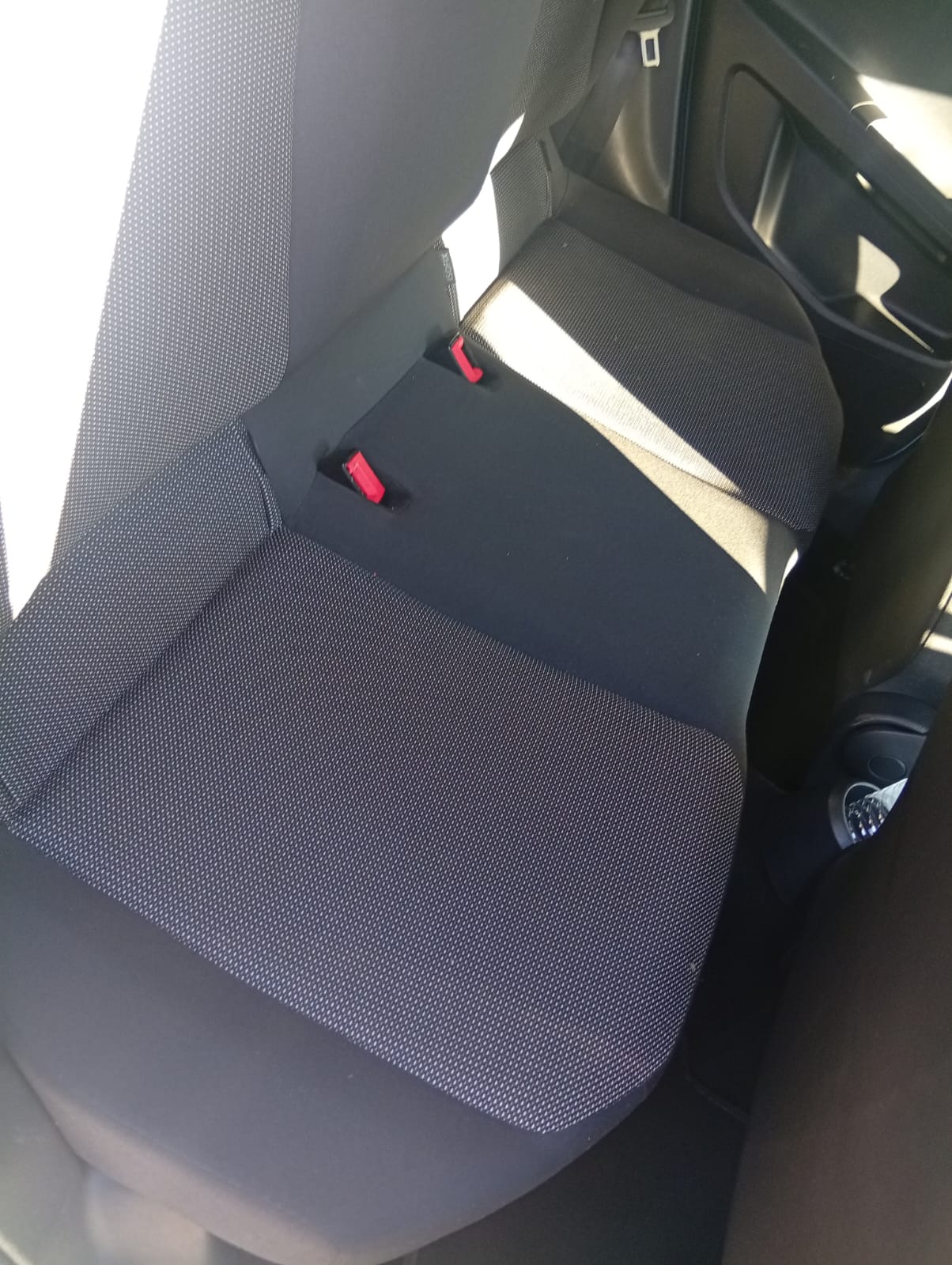 2020 Volkswagen up! Move up! 5-Door 1.0 Hatch 4,6 /100km Manual 114,000km Cloth