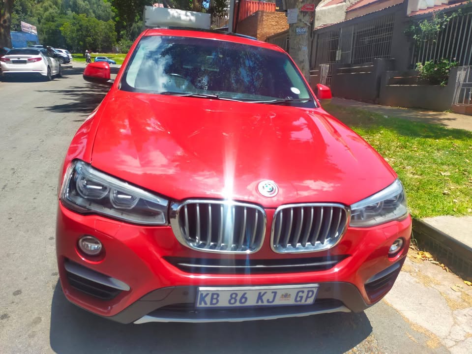 2017 BMW X4 XDRIVE 2.0 Diesel, Maroon Color, Mileage 82000kms Sunroof, Reverse Camer