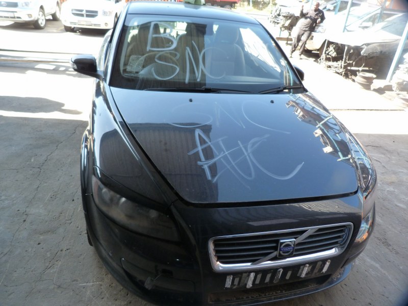 STRIPPING Volvo C30 T5 Manual - 2007 - Private Seller STRIPPING Volvo C30 T5 Manual - 2007 - Private Seller