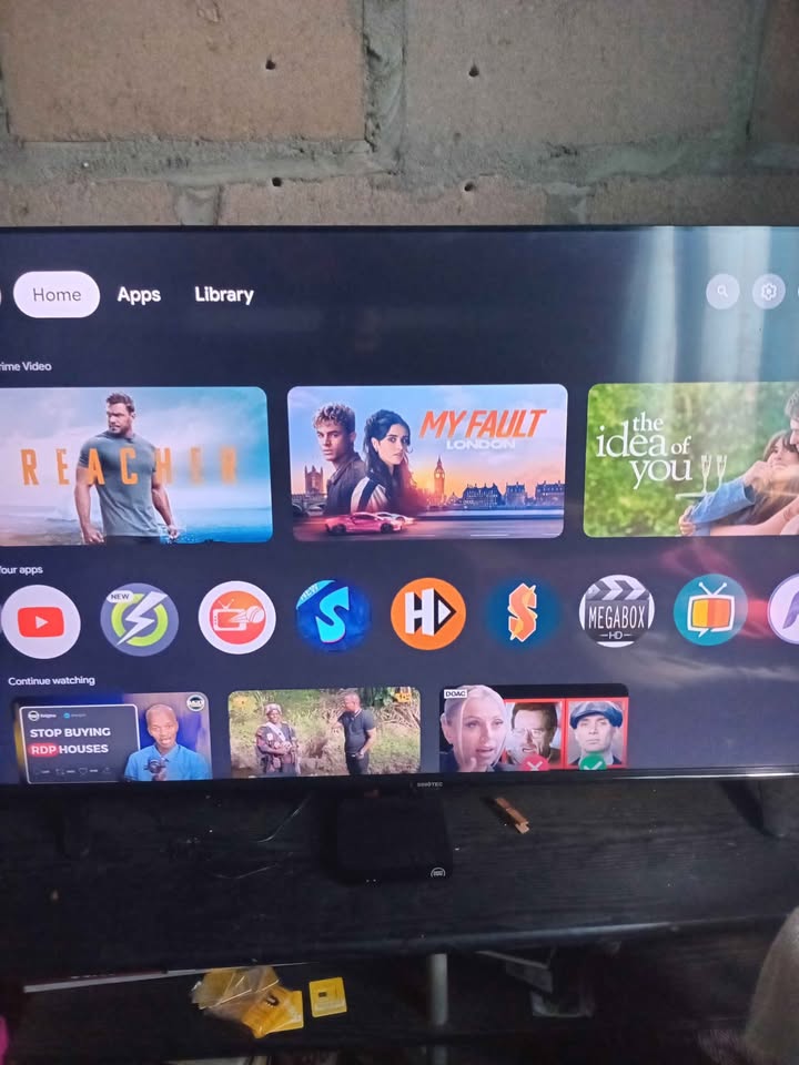 Sinotec Google smart TV 50 inch loaded with free streamin apps