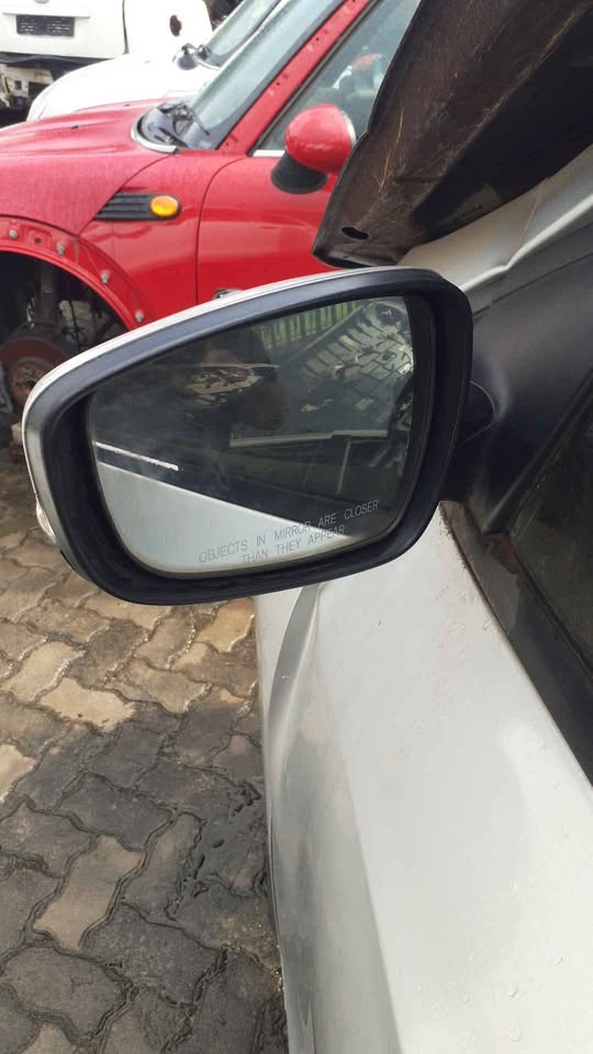 Hyundai i30 2012 left door mirror for sale - Private Seller