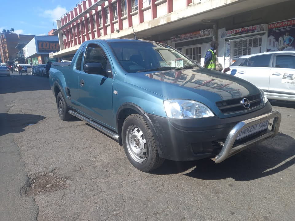 2007 OPEL CORSA BAKKIE 1.8 PETROL, MANUAL TRANSMISSION, GREEN COLOUR, MILEAGE 86000KM