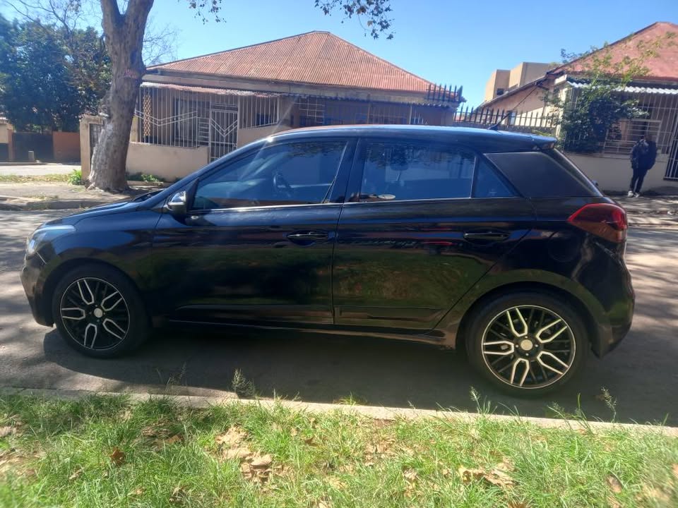 2019 Hyundai i20 1.2, AUTOMATIC LEATHER SEATS, 61000KMS, SERVICE HISTORY, REVERSE SENSOR