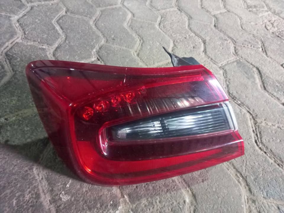 2008 - 2016 Kia Kezenda K7 Taillight - Private Seller 2008 - 2016 Kia Kezenda K7 Taillight - Private Seller
