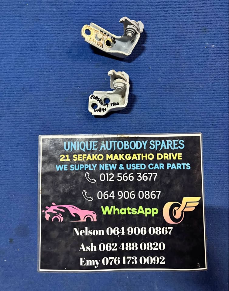 Ford Ecosport Left Door Hinge Set - Private Seller Ford Ecosport Left Door Hinge Set - Private Seller