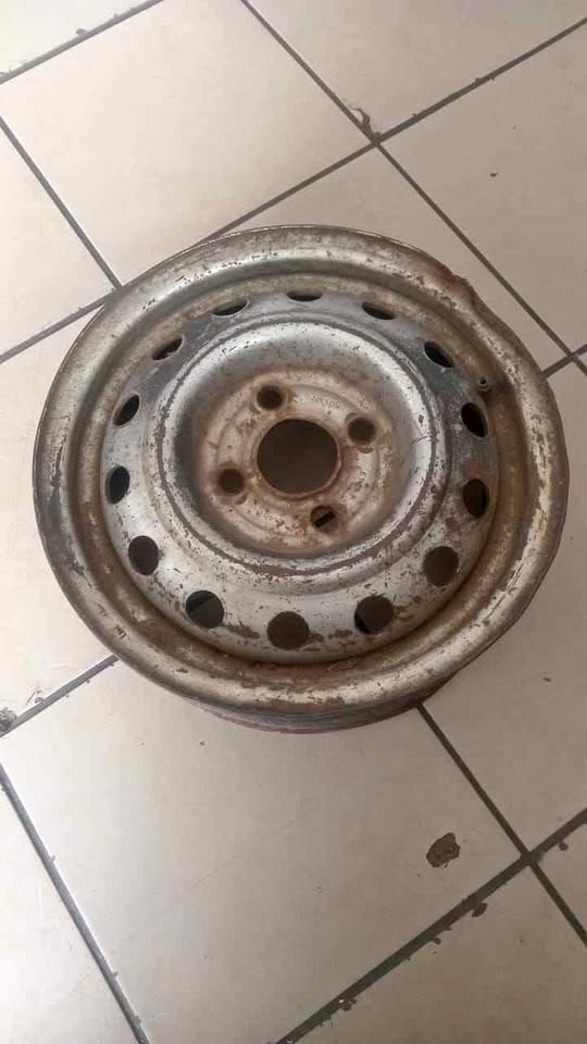 Opel 13inch rim selling for r250(slight damage) - Private Seller Opel 13inch rim selling for r250(slight damage) - Private Seller