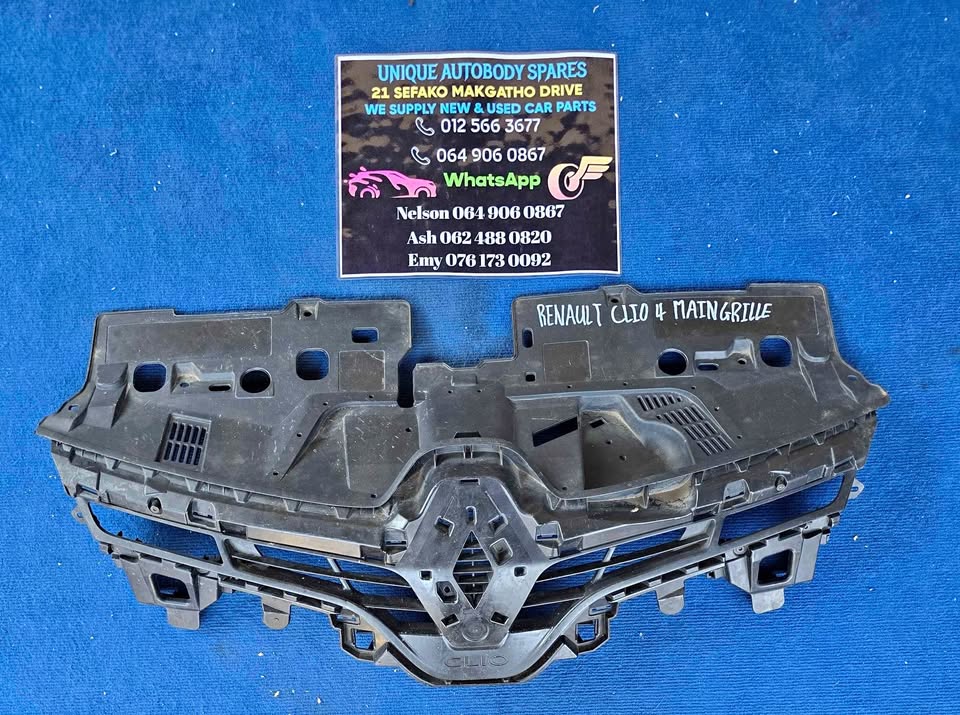 Renault Clio 4 Main Grill Inner