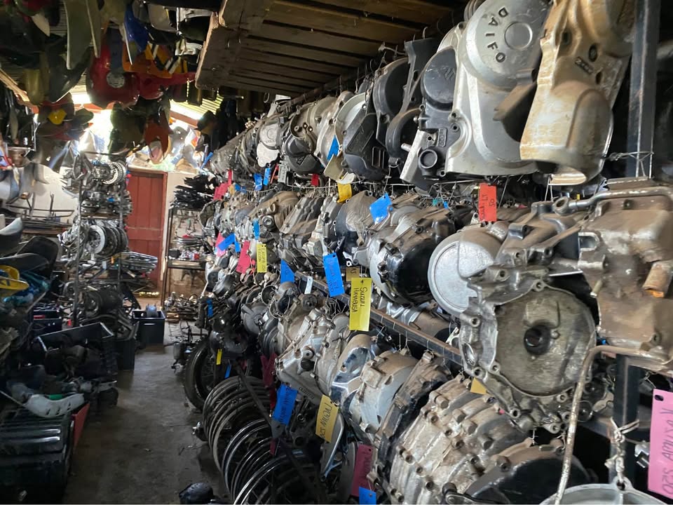 Honda TRX 300 grabbar. Meyerton bike scrapyard new and secondhand spares and accessories. We strippi - Private Seller Honda TRX 300 grabbar. Meyerton bike scrapyard new and secondhand spares and accessories. We strippi - Private Seller