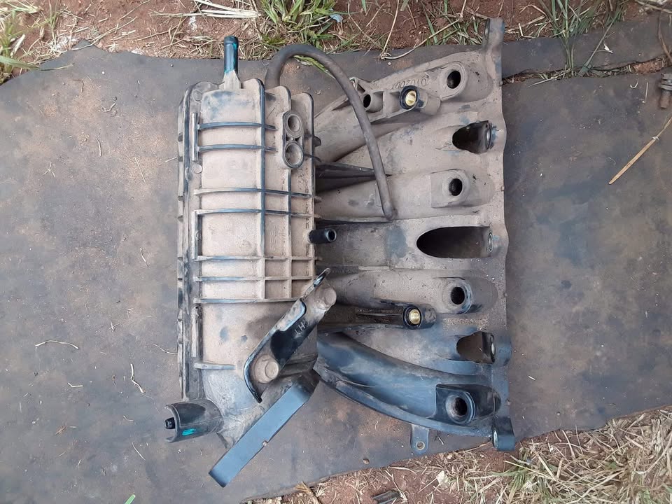 Geely LC  1.3 intake manifold. - Private Seller