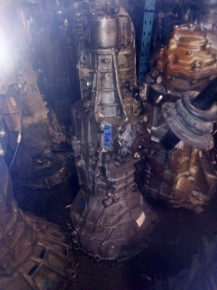 ISUZU 4JAI 2WD FLR GEARBOX - Private Seller ISUZU 4JAI 2WD FLR GEARBOX - Private Seller