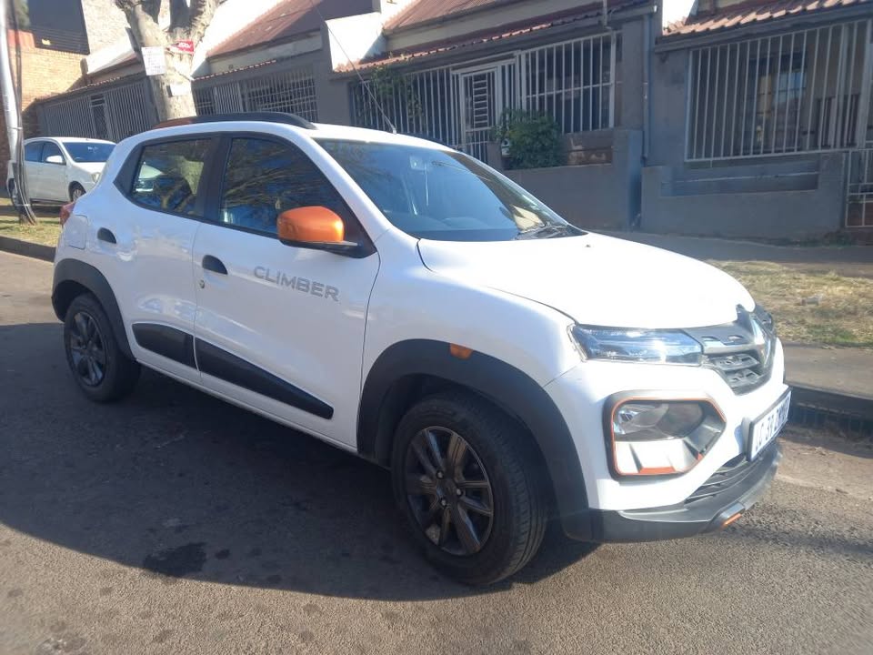 2024 Renault Kwid Climber 1.0 Automatic, White, Petrol, Spere key, Service book,