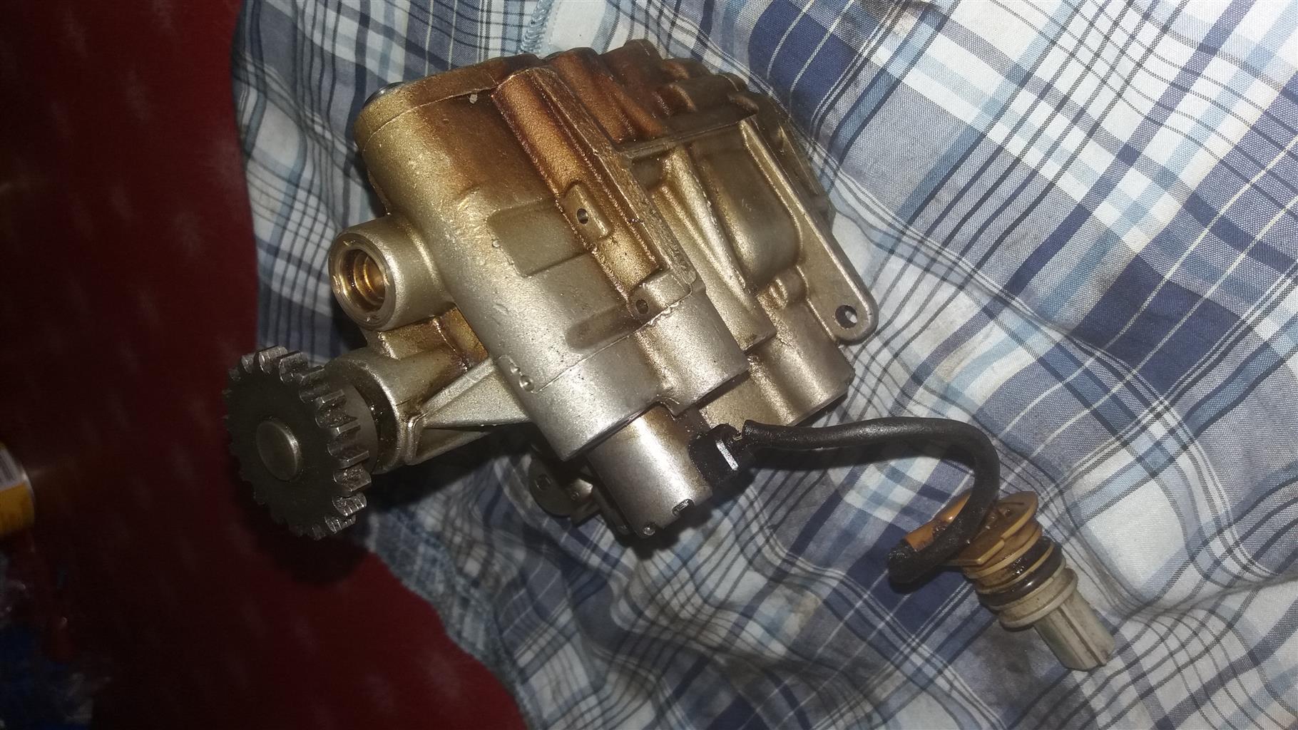 Renault 3cylinder 1.0i vvt solenoid and housing pump for sale - Private Seller Renault 3cylinder 1.0i vvt solenoid and housing pump for sale - Private Seller
